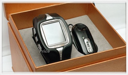 m800-watchphone.jpg