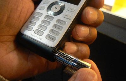 philips-battery-phone.jpg